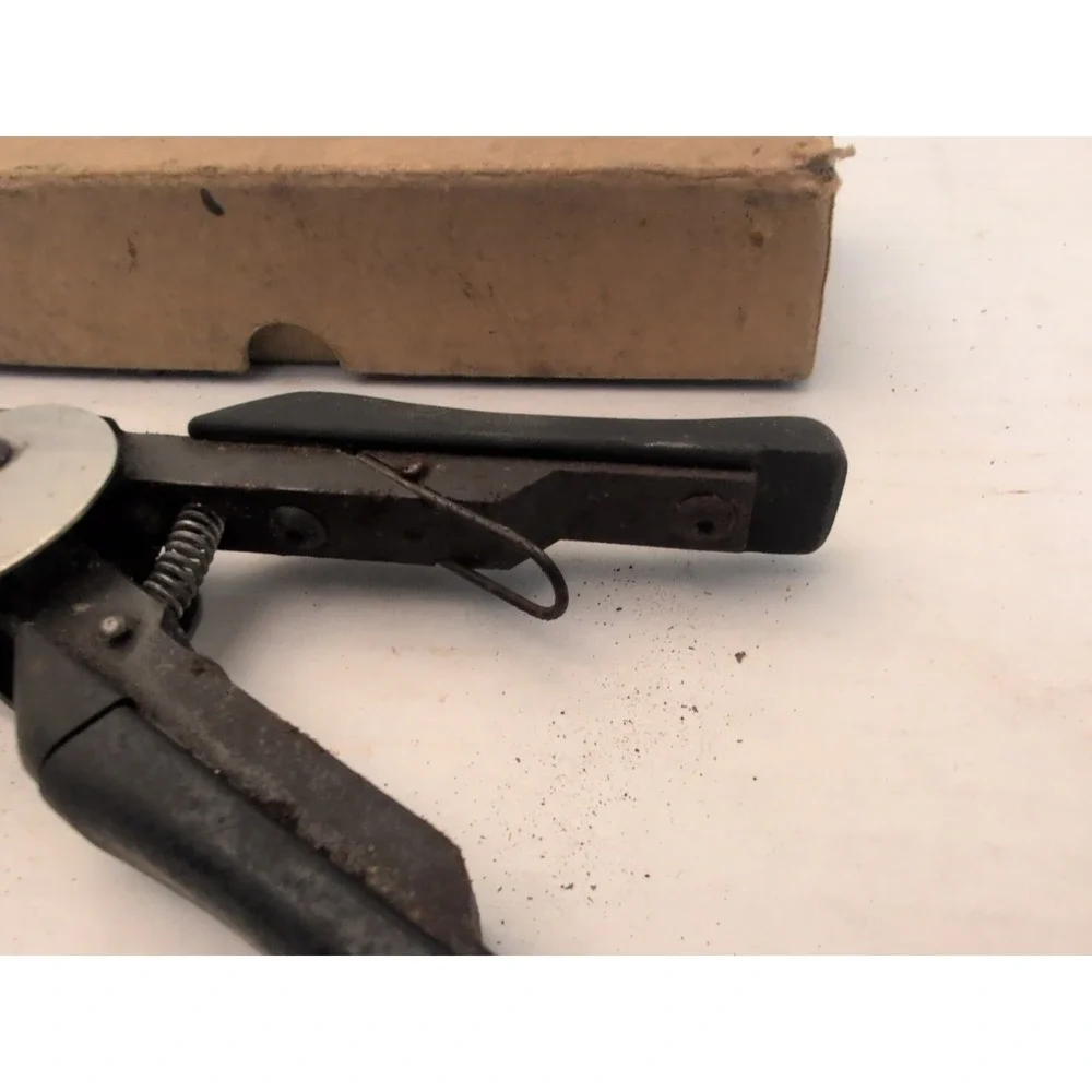 Vintage Sargent & Co. B Connector Presser AT-8197 In Original Box